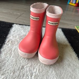 KIDS FIRST CLASSIC
INSULATED HUNTER RAIN BOOTS